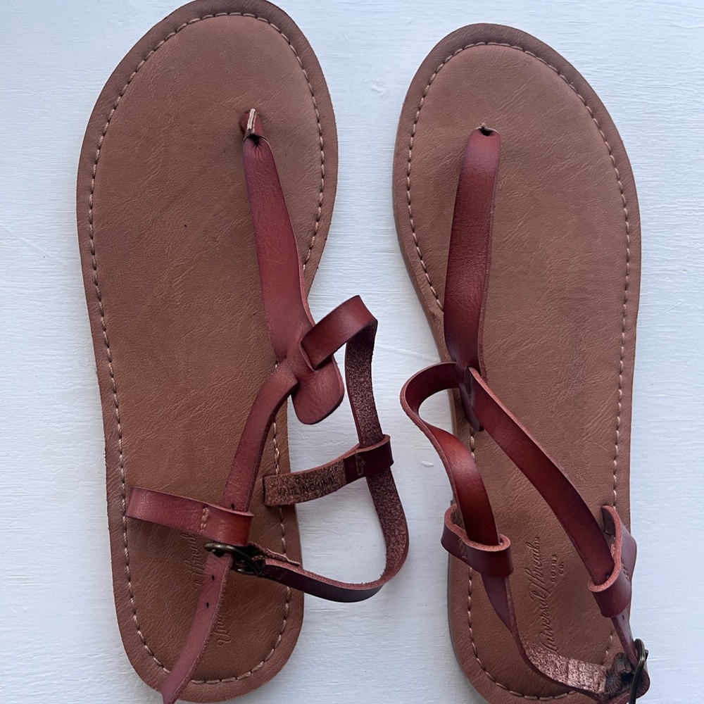 Universal Threads Sandals